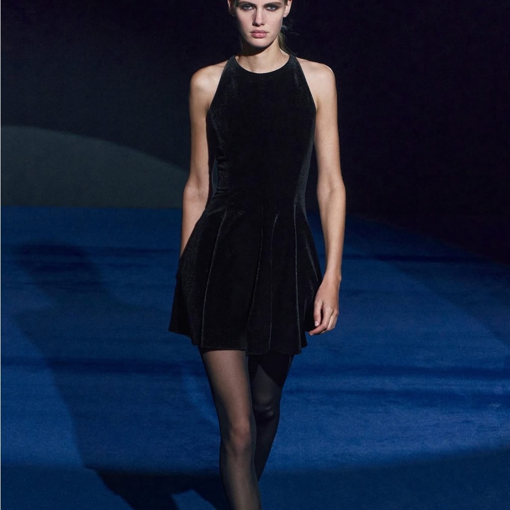 ZARA GODETS VELVET DRESS 👗